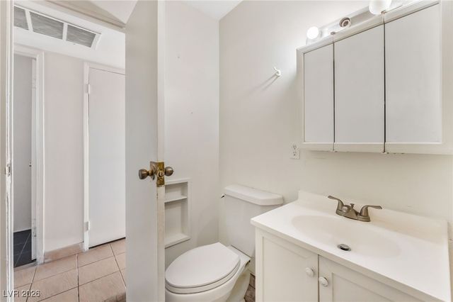 5104 Pebble Beach Boulevard, Las Vegas, NV 89108