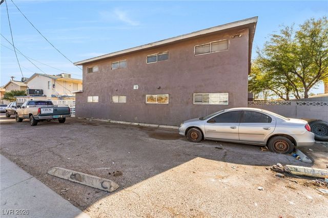 5104 Pebble Beach Boulevard, Las Vegas, NV 89108