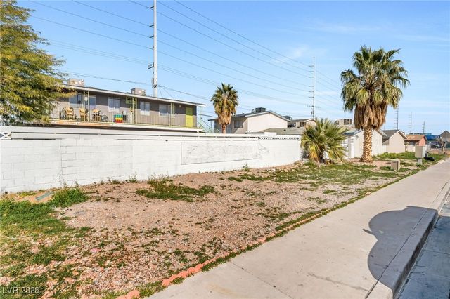 5104 Pebble Beach Boulevard, Las Vegas, NV 89108