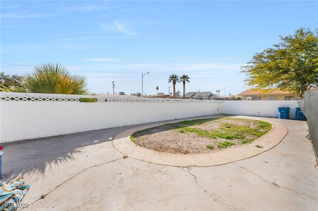 5104 Pebble Beach Boulevard, Las Vegas, NV 89108