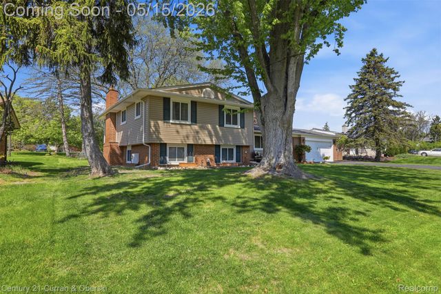 6632 PINE EAGLE LN Street, West Bloomfield Charter Township, MI 48322