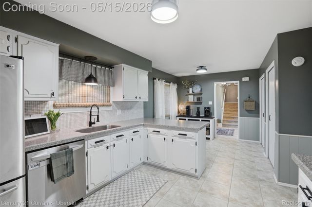 6632 PINE EAGLE LN Street, West Bloomfield Charter Township, MI 48322