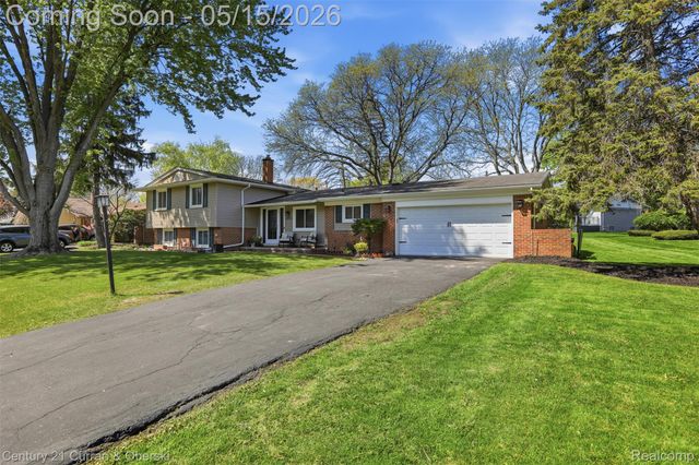 6632 PINE EAGLE LN Street, West Bloomfield Charter Township, MI 48322