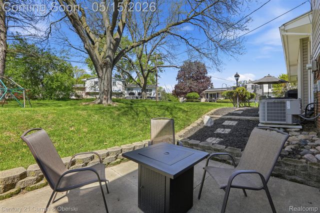 6632 PINE EAGLE LN Street, West Bloomfield Charter Township, MI 48322