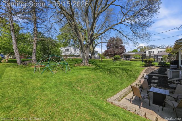 6632 PINE EAGLE LN Street, West Bloomfield Charter Township, MI 48322