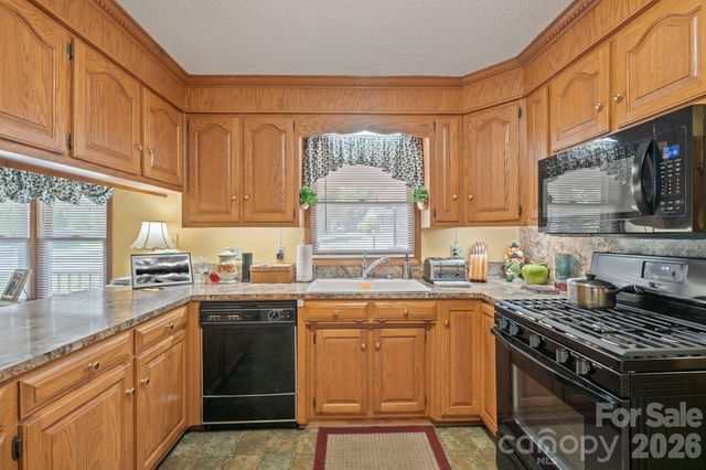 105 Rock Creek Drive, Lincolnton, NC 28092