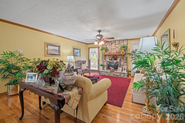 105 Rock Creek Drive, Lincolnton, NC 28092