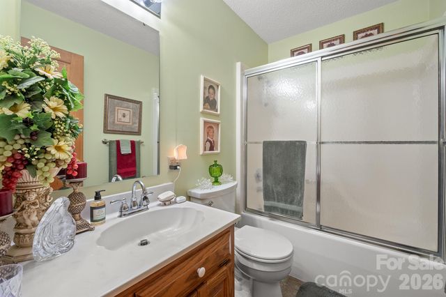 105 Rock Creek Drive, Lincolnton, NC 28092