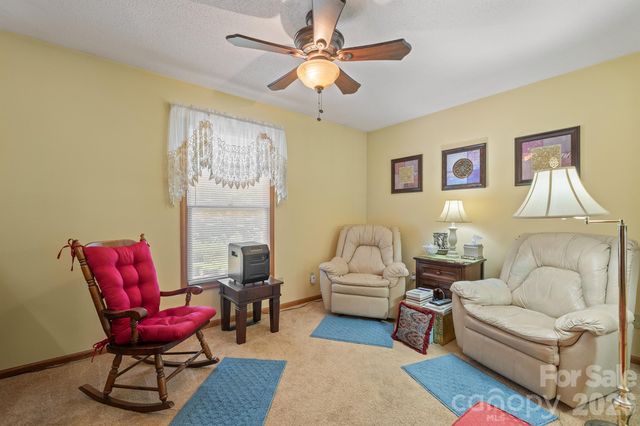 105 Rock Creek Drive, Lincolnton, NC 28092