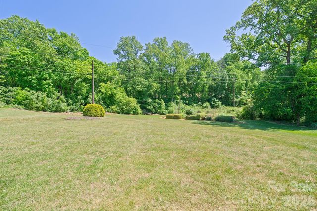 105 Rock Creek Drive, Lincolnton, NC 28092