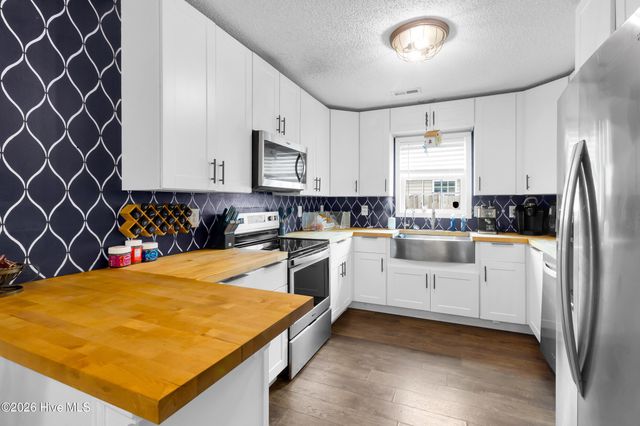 218 Attmore Drive, New Bern, NC 28560