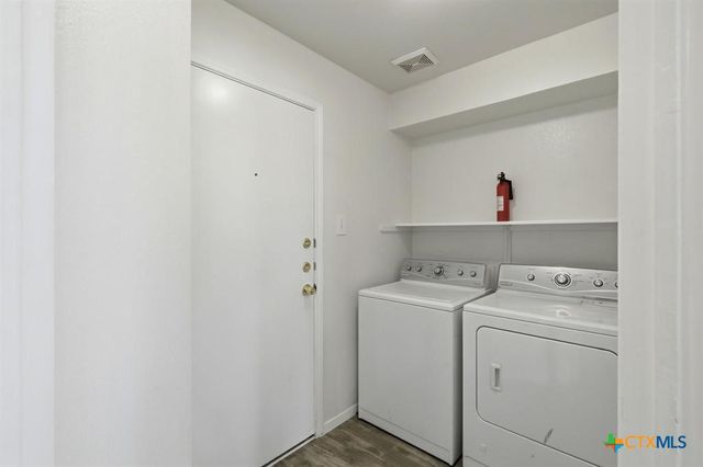1005 Rolling Ridge Drive, Round Rock, TX 78665
