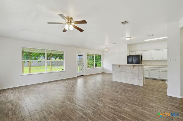 1005 Rolling Ridge Drive, Round Rock, TX 78665