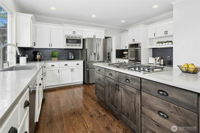 2218 274th Court SE, Sammamish, WA 98075