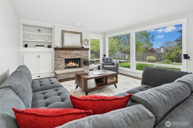 2218 274th Court SE, Sammamish, WA 98075