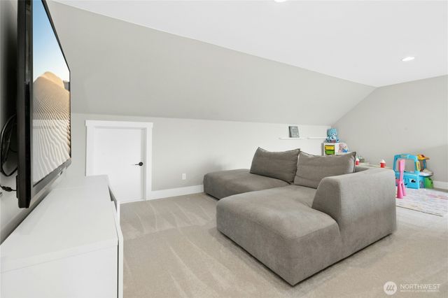 2218 274th Court SE, Sammamish, WA 98075