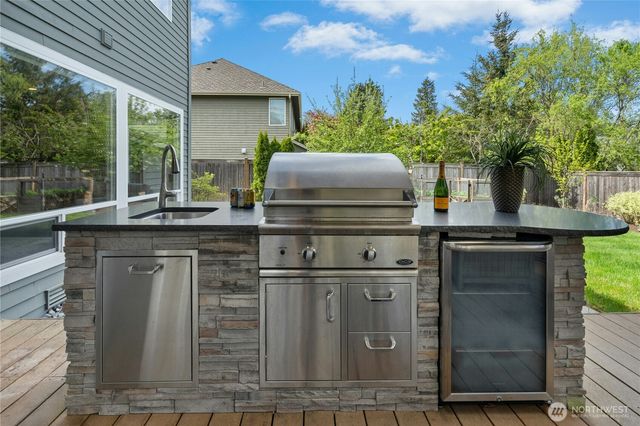 2218 274th Court SE, Sammamish, WA 98075