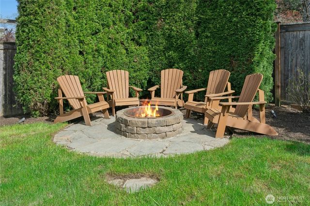 2218 274th Court SE, Sammamish, WA 98075
