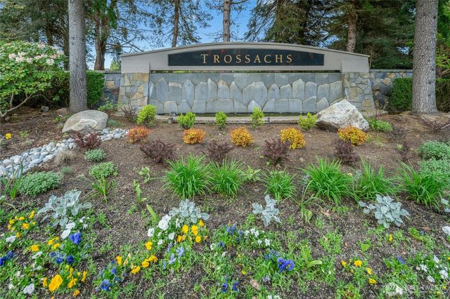 2218 274th Court SE, Sammamish, WA 98075
