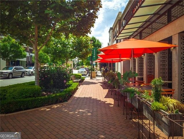 2700 Laurelwood Lane, Alpharetta, GA 30009