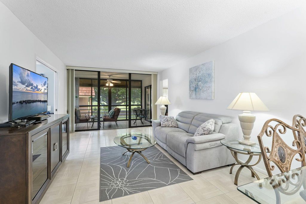 11234 Green Lake Drive 201, Boynton Beach, FL 33437