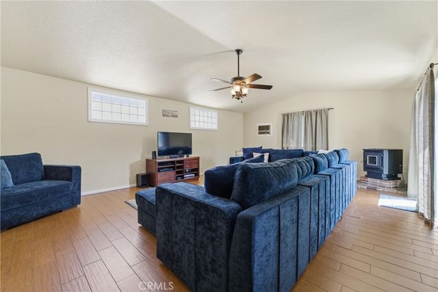 4722 W Avenue L8, Lancaster, CA 93536