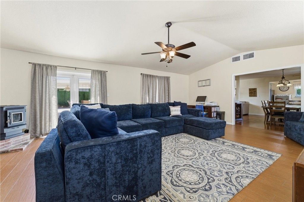 Image 14 of property listing at 4722 W Avenue L8, Lancaster, CA 93536