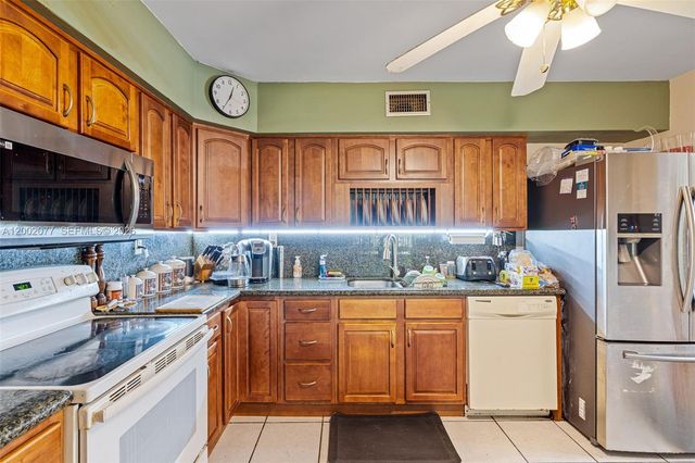 20054 NW 12th Pl, Miami Gardens, FL 33169