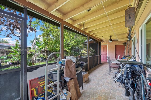 20054 NW 12th Pl, Miami Gardens, FL 33169