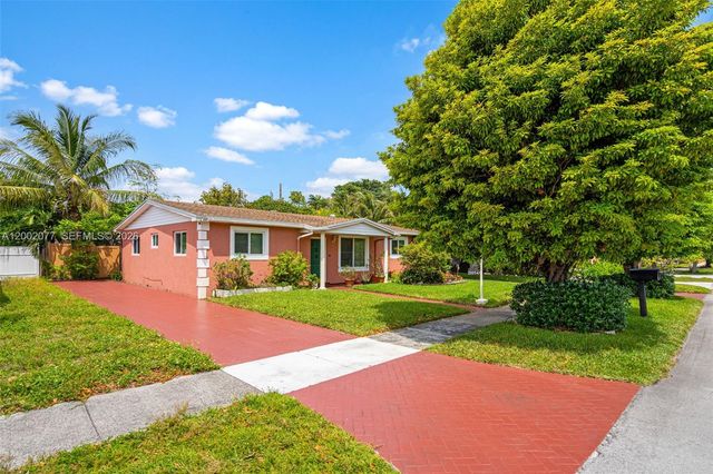 20054 NW 12th Pl, Miami Gardens, FL 33169