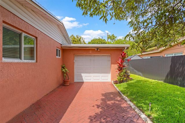 20054 NW 12th Pl, Miami Gardens, FL 33169