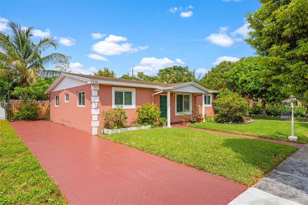 20054 NW 12th Pl, Miami Gardens, FL 33169