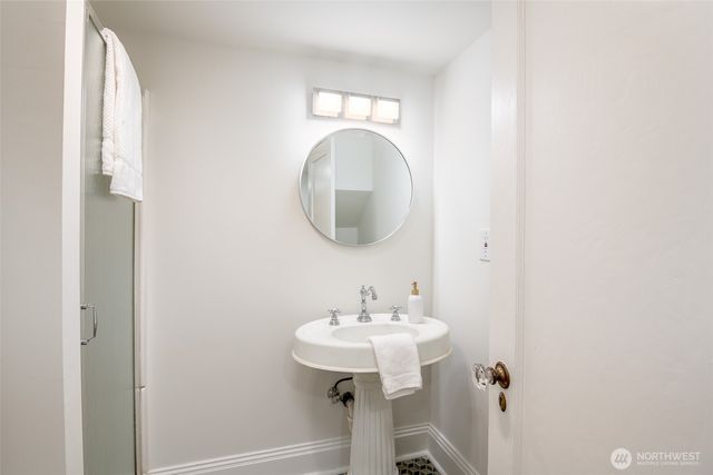 3025 Maringo Road SE, Olympia, WA 98501