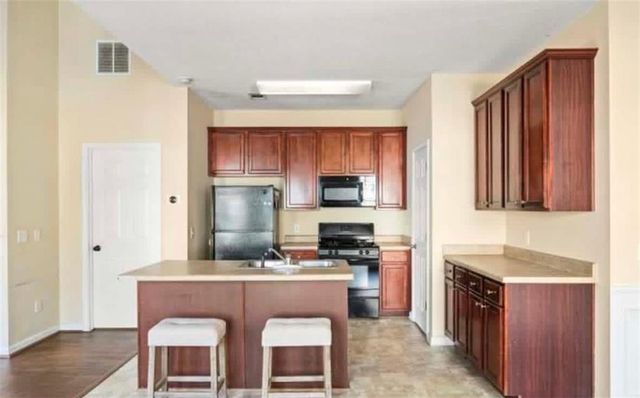 2162 Capella Circle SW, Atlanta, GA 30331