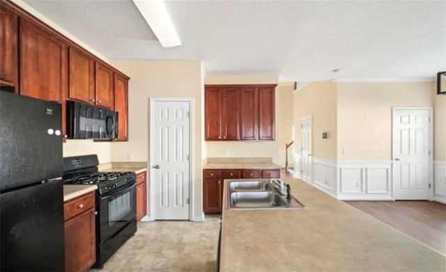 2162 Capella Circle SW, Atlanta, GA 30331