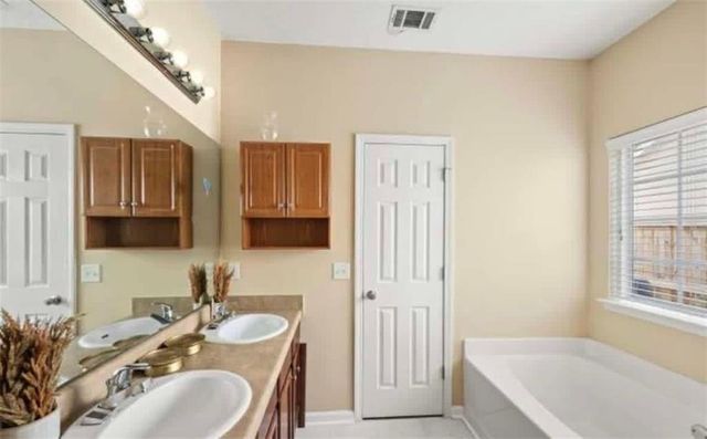 2162 Capella Circle SW, Atlanta, GA 30331