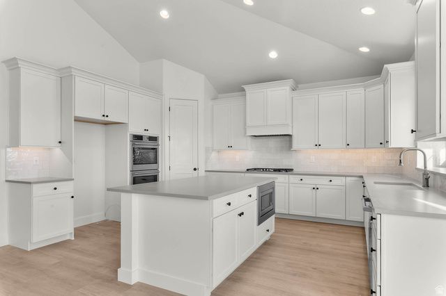 8687 S ROCK LAKE CT, West Jordan, UT 84081