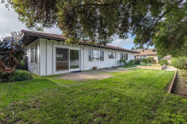 909 San Pablo Drive, San Marcos, CA 92078