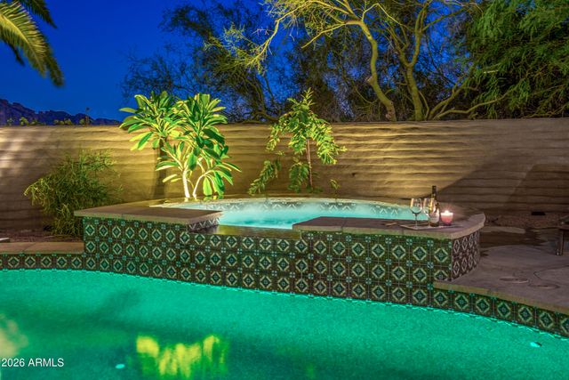 4455 E Moonlight Way, Paradise Valley, AZ 85253