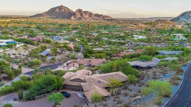 4455 E Moonlight Way, Paradise Valley, AZ 85253