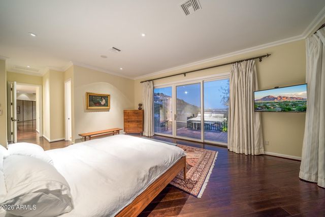 4455 E Moonlight Way, Paradise Valley, AZ 85253