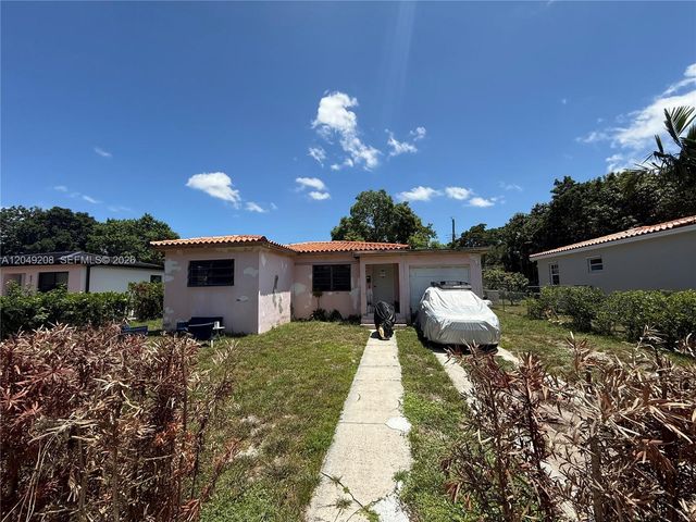 6346 NW 41st St, Virginia Gardens, FL 33166