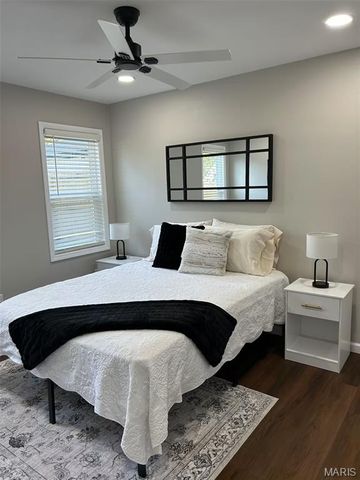 200 Missouri Avenue, St James, MO 65559