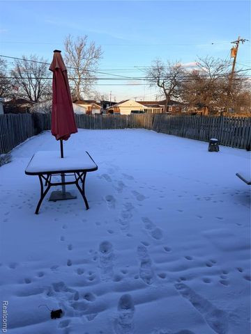 17422 Keppen Avenue, Allen Park, MI 48101