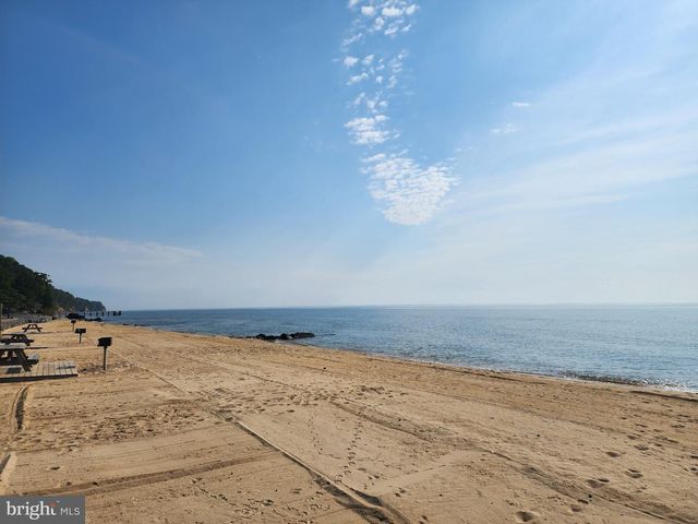 221 PAWNEE LN, Lusby, MD 20657