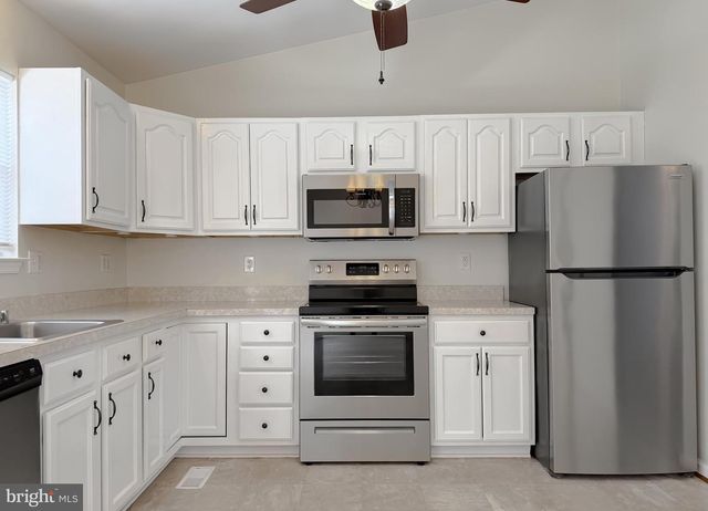 221 PAWNEE LN, Lusby, MD 20657