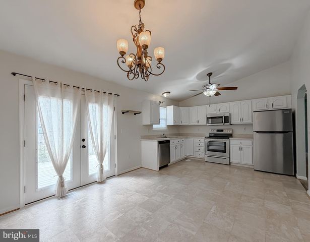 221 PAWNEE LN, Lusby, MD 20657