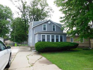 165 Avery Street, Clinton Charter Township, MI 48036