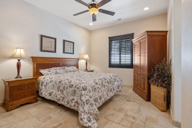 1611 N Pienza Street, Visalia, CA 93291