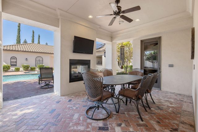 1611 N Pienza Street, Visalia, CA 93291